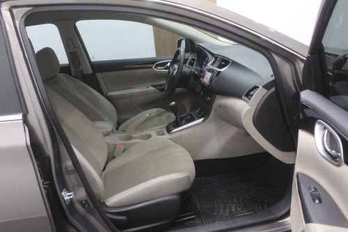 Imagen 15 de 15 de Nissan Sentra 2018 4p Advance L4/1.8 Man