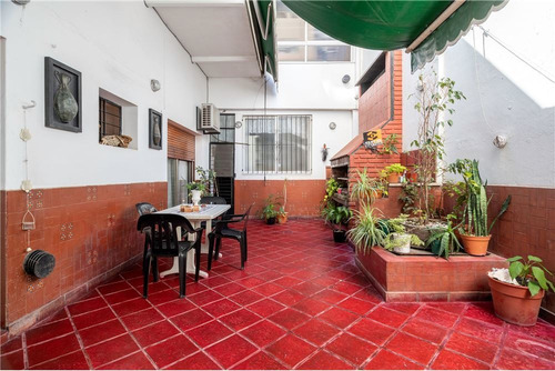 Venta Casa 6 Amb.villa Devoto Garage Quincho Playr