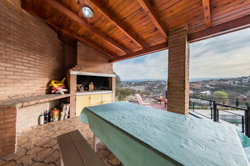 Casa En Venta Con Increíbles Vistas En Estancia Vieja Vcp