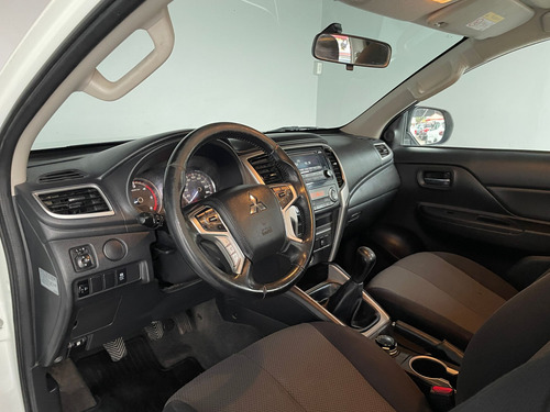 Mitsubishi L200 2.4 Glx Cabina Doble 4x4 Diesel Mt