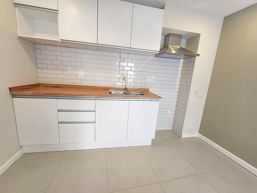 Departamento En Venta 1 Dormitorio Y Medio Reciclado A Nuevo Cordon