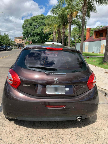 Peugeot 208 1.6 Feline 2014