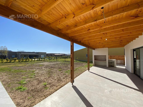 Imagen 6 de 25 de Casa En Venta En El Canton - Maroto Propiedades