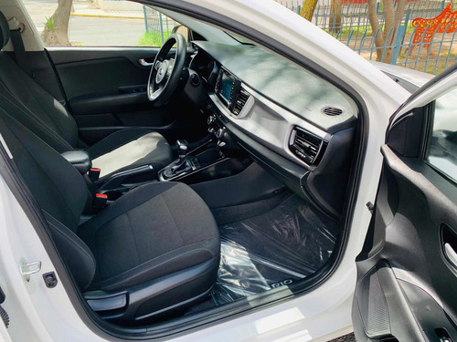 Imagen 11 de 15 de Kia Rio 2018 1.6 Ex Hchback At