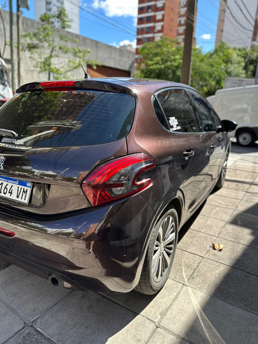 Peugeot 208 1.6 In Concert