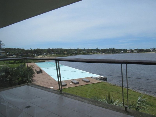 Venta Apartamento 3 Dormitorios En La Barra, Punta Del Este