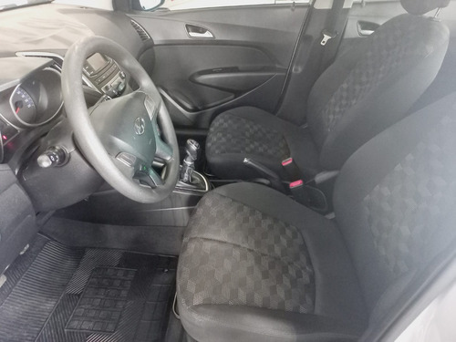Imagem 12 de 16 de Hb20 1.6 Comfort Plus Manual 2017 Prata