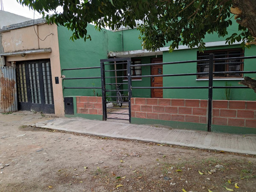 Casa En Venta- Altos De San Lorenzo- A Refaccionar- 2 Dormitorios - La Plata