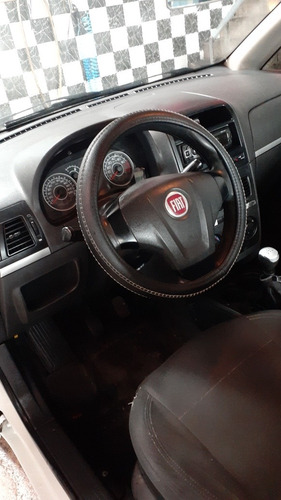 Fiat Idea 2012 1.4 Attractive Flex 5p