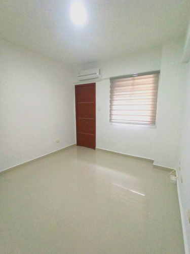 Imagen 14 de 22 de Hermoso Apartamento En Res. Chelsea Court, El Parral Oportunidad 110mt² Marialex Martinez 146323