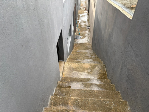 Casa Grande Em Cajamar Com Dois Andares