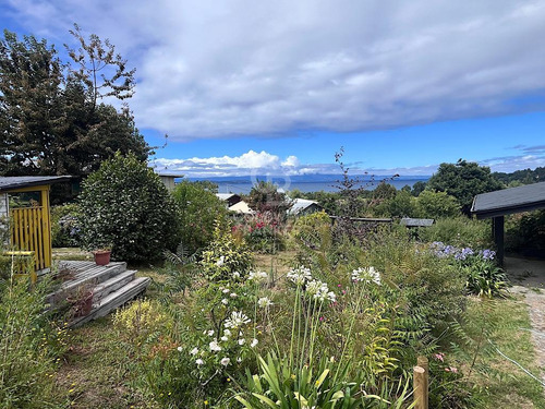 Hermosa Casa Con Vista Al Lago Ranco.