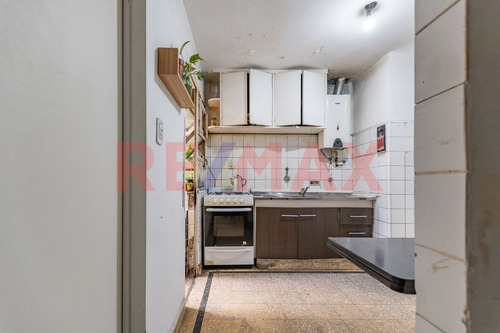 Venta Flores 3 Amb Con Dependencia Y Lavadero