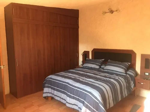 Casa En Venta Con Seguridad 24/7, Alberca Y 4 Rec. En Palmira... 7,700,000