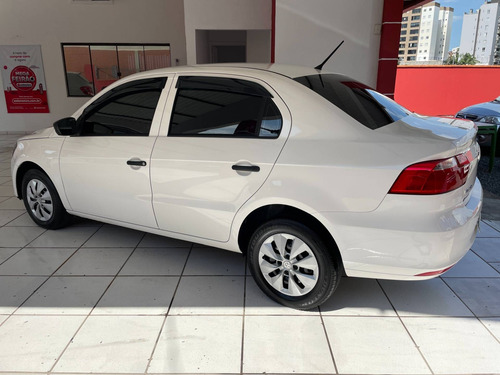 Volkswagen Voyage 1.0 Mi Trendline 8v Flex 4p Manual