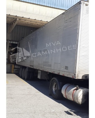 Imagem 1 de 5 de Semi Reboque Baú Randon
