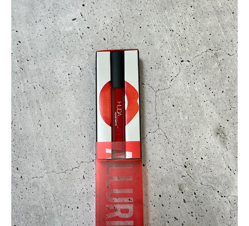 Liquid Matte Lipstick Alluring Labial Huda Beauty