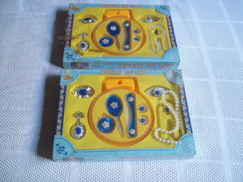 Juguete Vintage Honk Kong . Set Tocador Y Bijouterie D Niñas