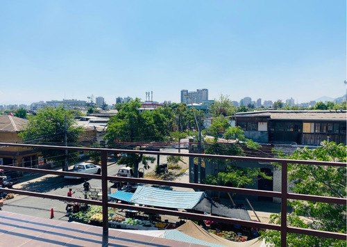 Imagen 5 de 12 de Vass Vende Casa Comercial En Lugar Estratégico, Santiago