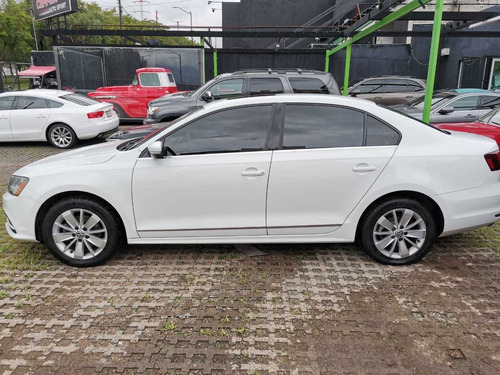 Imagen 4 de 15 de Volkswagen Jetta 2017 2.5 Comfortline Tiptronic At