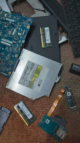 Dell Notebook Peças Modelo P03g Po3g001 Preto (Usado)