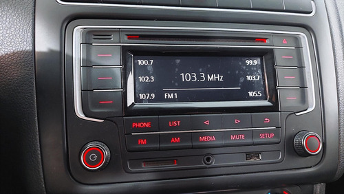 Imagen 15 de 21 de Volkswagen Polo 1.6 Comfortline