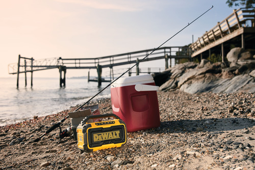 Corneta Con Bluetooth 12v/20v Inalambrica Dewalt Dcr010