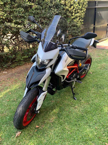 Imagen 13 de 19 de Ducati Hypermotard 939