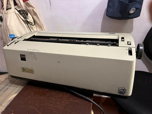 Maquina De Escribir Ibm Selectric Ii No Sabemos Si Funciona (Usado)