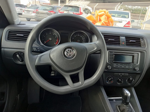 Imagen 10 de 15 de Volkswagen Jetta A6 Tendline 2018 Ta 2.0l