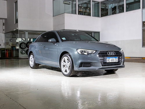 Imagen 2 de 15 de Audi A3 1.4 Tfsi Sedan 4 Puertas