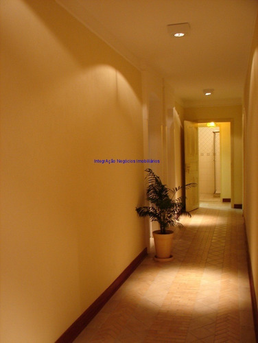 Imagem 9 de 10 de Conjunto Comercial 250m², 02 Banheiros E 01 Vaga Na Garagem. Condomínio Com Recepção E Segurança 24hrs. Excelente Localização. - 21120105 - 70354979