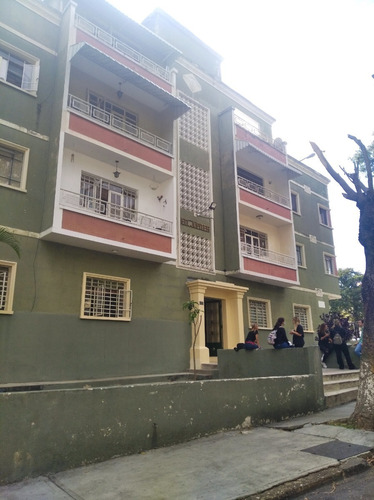 Imagen 1 de 12 de Apartamento Remodelado En La Av Victoria Csaugusto 04263040334