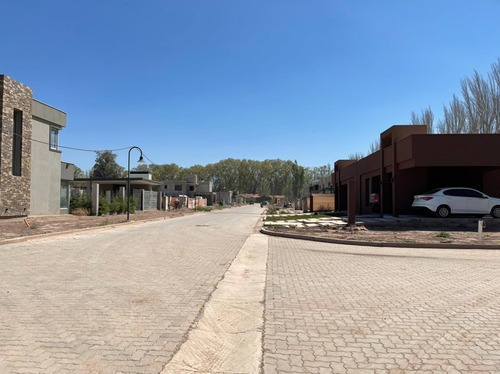 Imagen 3 de 14 de Casa A Estrenar En Bº Privado Pueblo Malbec