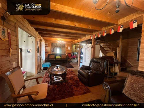 Se Vende Amplia Casa En Parcela 8d/6b, Frutillar