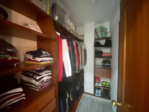 Casa En Venta En El Poblado, Loma De Los Balsos. Cod V10402