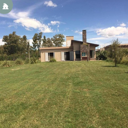Venta - Casa Quinta En Bahía De Los Lobos