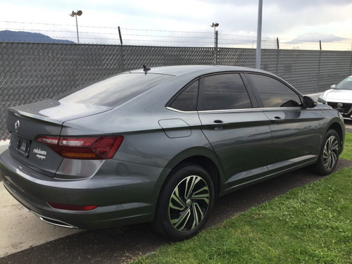 Imagen 11 de 15 de Volkswagen Jetta 4 Puertas