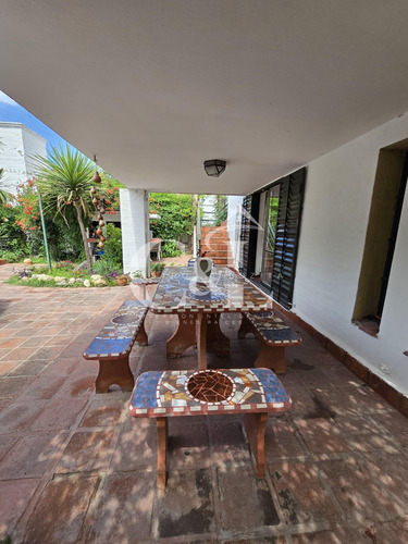 Casa Esquina De 3 Dormitorios Con Pileta Frente Al Rio En Playas De Oro, Villa Carlos Paz