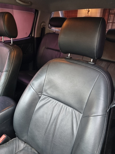 Imagen 2 de 6 de Toyota Hilux 2014 3.0 Cd Srv Cuero 171cv 4x4