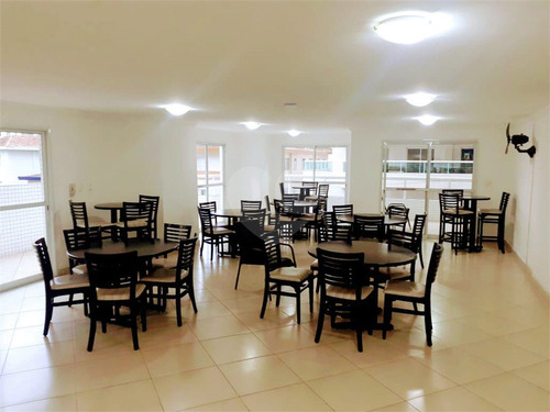 Imagem 15 de 30 de 03 Dormitórios, 01 Suíte, 01 Sala, 02 Vagas E Churrasqueira Na Cozinha. Praia Canto Do Forte, - Reo584155