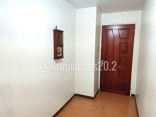Imagen 2 de 10 de En Venta Apartamento En La Urbanizacion O.p.s. San Antonio De Los Altos. Edo. Miranda. Yc