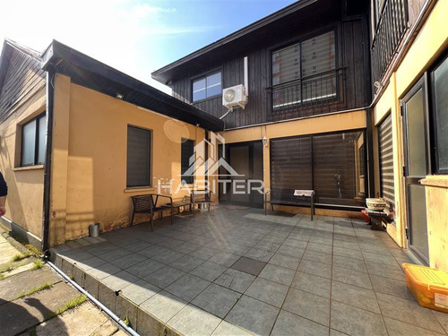 Casa En Venta De 6 Dorm. En Temuco