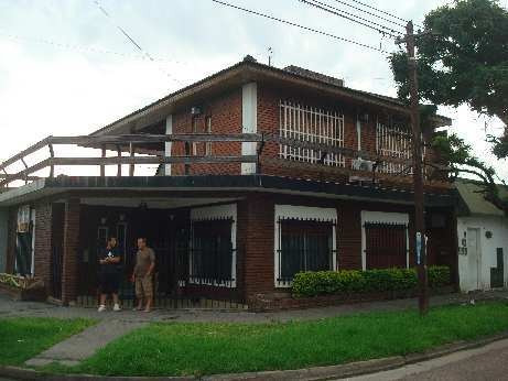 Imagen 1 de 21 de Casa En Venta Cond En Moron Sur