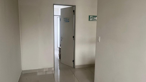 Arrendamos Gran Local Comercial En Excelente Ubicación