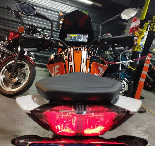 Imagen 11 de 16 de Ktm Duke 390 2020 1640km Inmaculada - Con Accesorios Titular