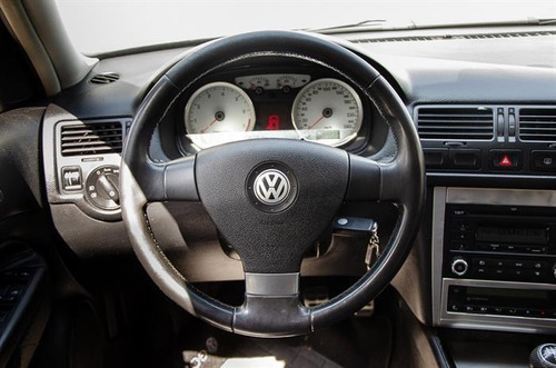 Volkswagen Golf Sportline 1.6 (flex) Flex Manual