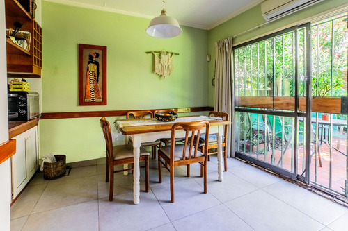 Casa En Venta 4 Amb Cochera Y Jardin Haedo Sur