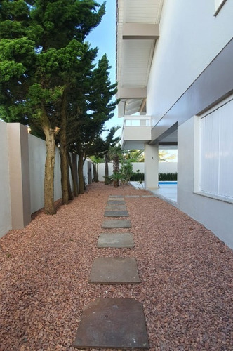 Imagem 13 de 30 de Casa À Venda Em Xangri-lá - Ca01332 - 69334885