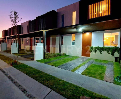 Casa En Venta En Condominio Al Norte De Aguascalientes